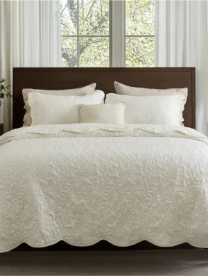 Quilts Queen Size - Ultra Soft Pre-Washed Cloud-Like Bedding, All-Season Lightweight Comforter for Country Bedroom, Leaf Design Coverlet in Cream...