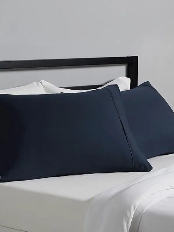 Product Basics Standard Pillowcases Image